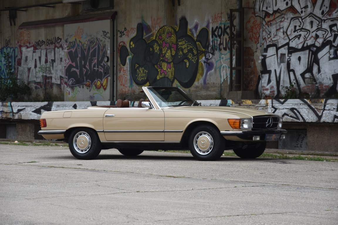 Mercedes-Benz SL 450 Seitenansicht rechts vorne