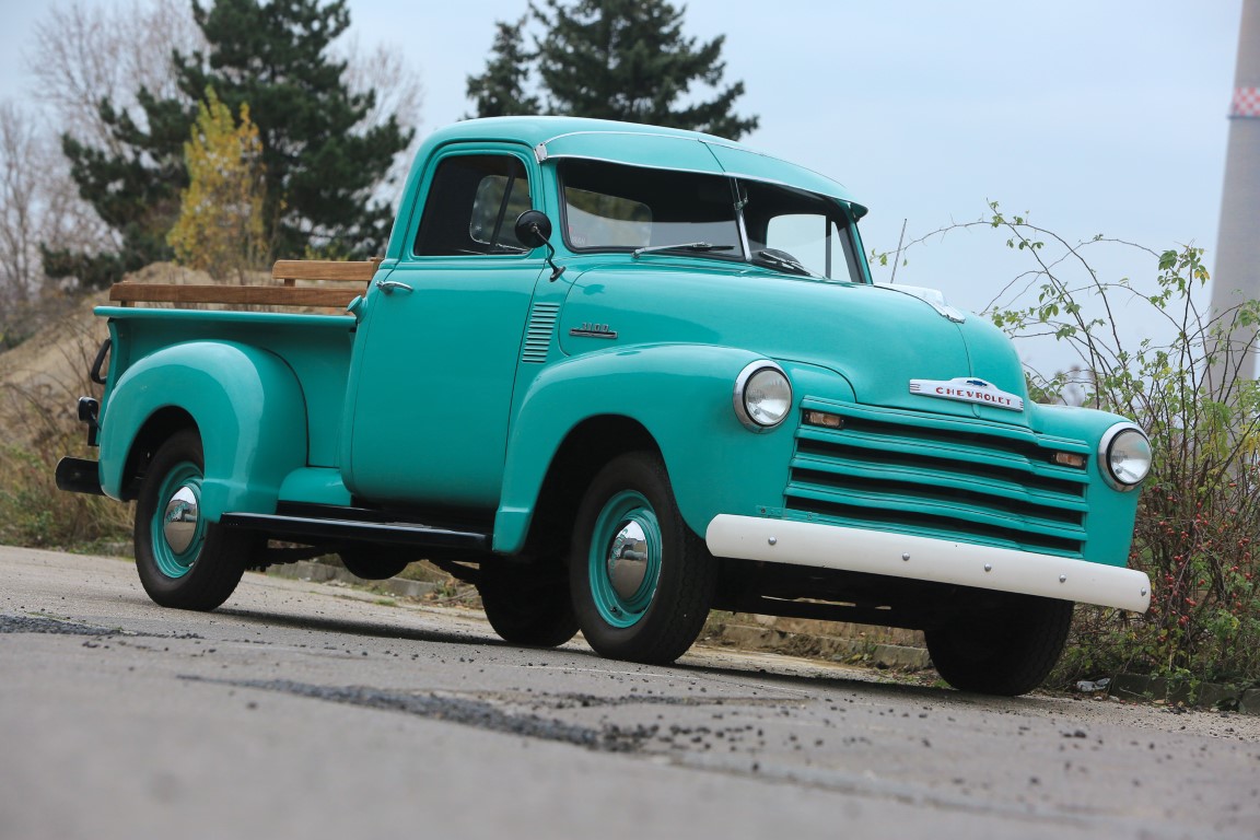 Chevrolet 3100 Front seitlich