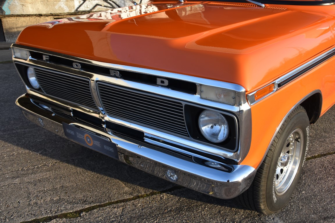 Ford F100 Front seitlich