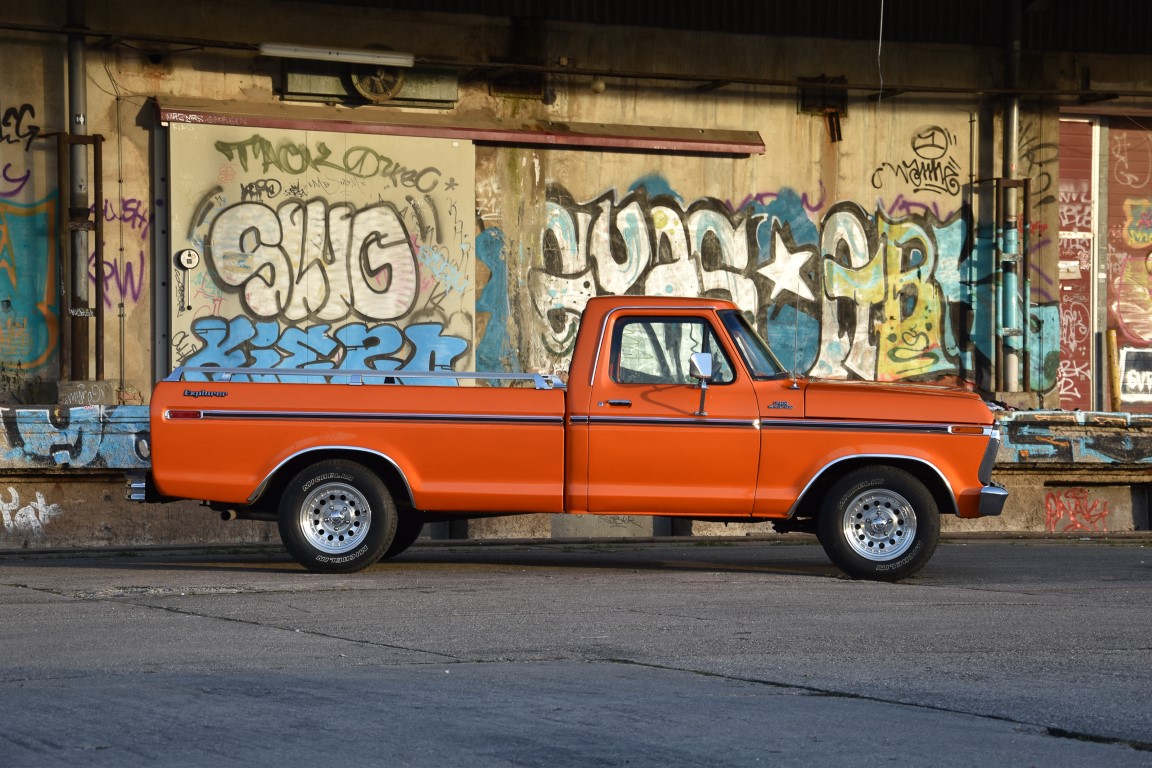 Ford F100 rechte Seite