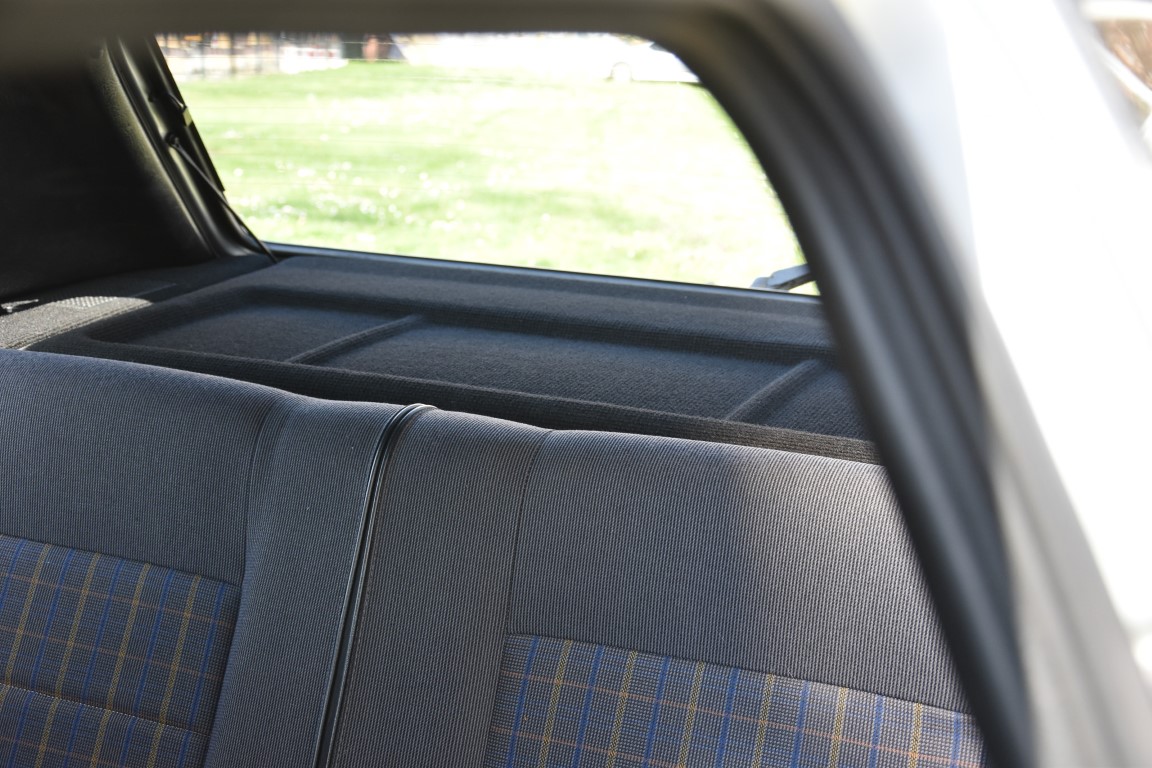 VW Golf II GTI Heckscheibe