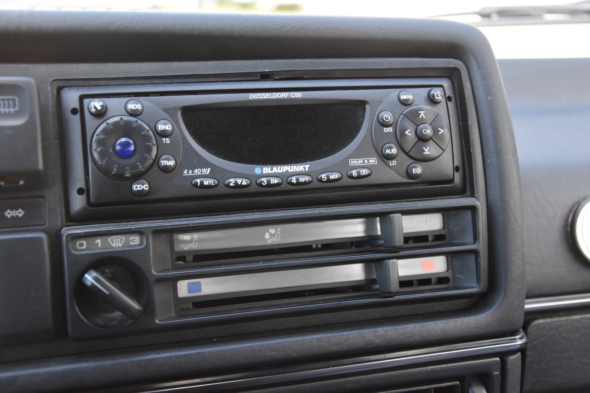VW Golf II GTI Radio